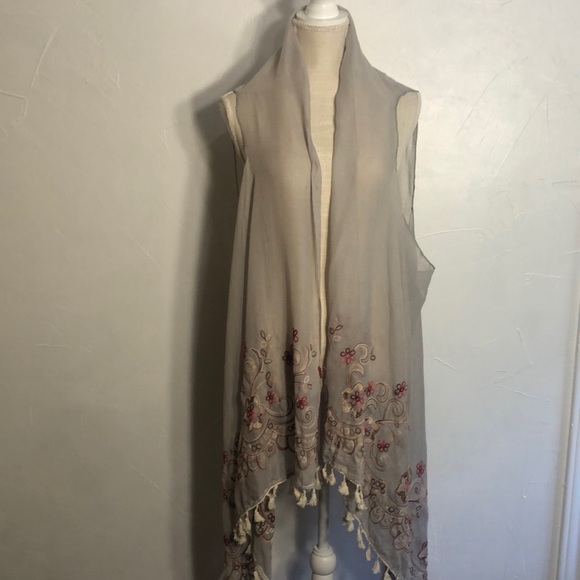 🆕 Justin & Taylor Ruana Series Colors Gray Cream Red Pink with Rust Flor… - Picture 3 of 8